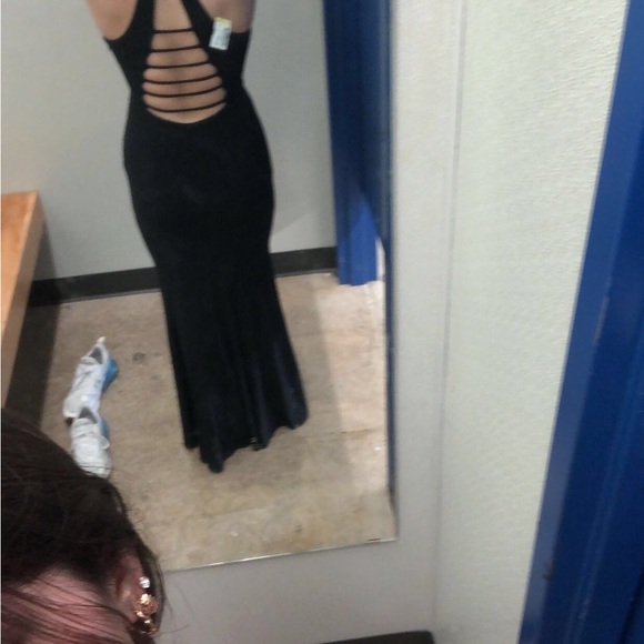 Prom dress - Picture 2 of 2